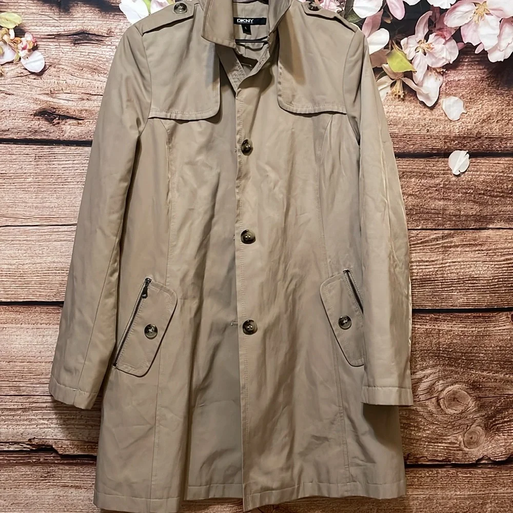 DKNY trench coat - Picture 13 of 13